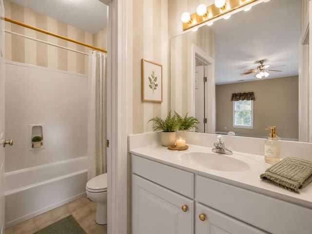 846 LANCELOT CIR, Collierville, TN 38017