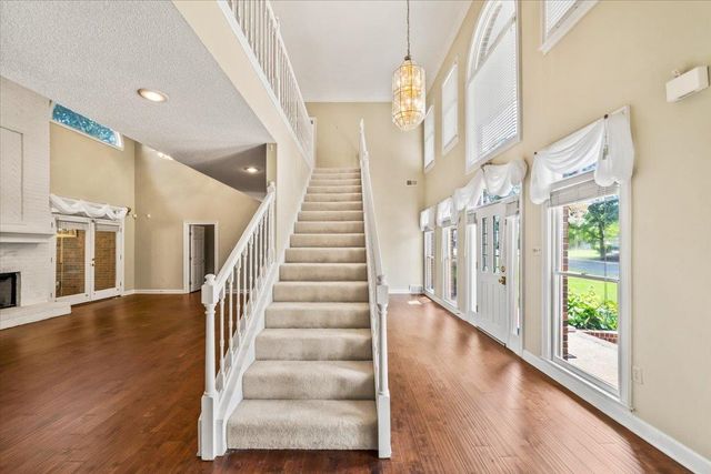 846 LANCELOT CIR, Collierville, TN 38017