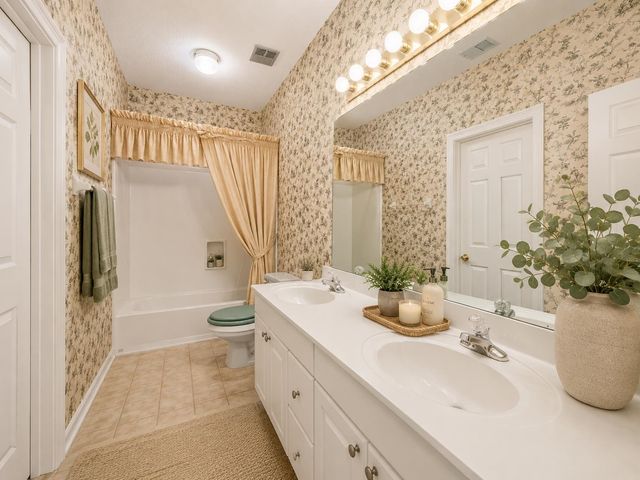 846 LANCELOT CIR, Collierville, TN 38017