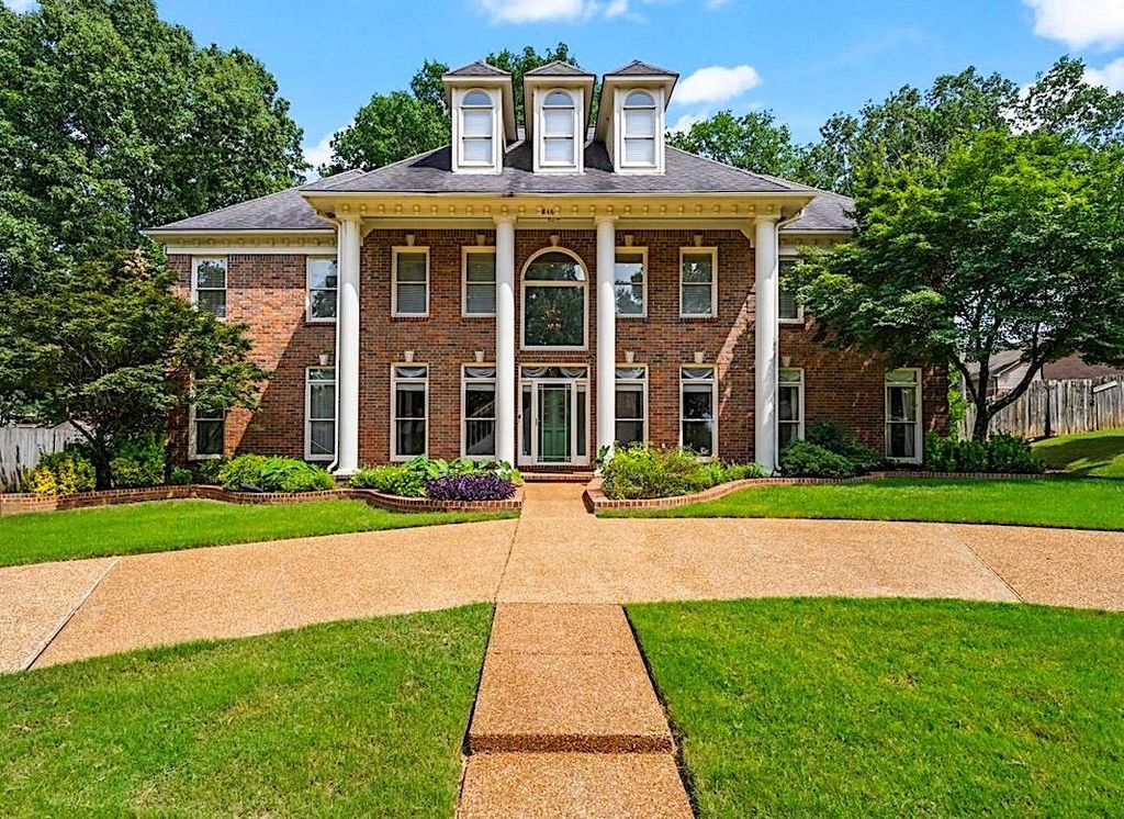 846 LANCELOT CIR, Collierville, TN 38017