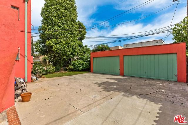 7932 Blackburn Avenue, Los Angeles, CA 90048