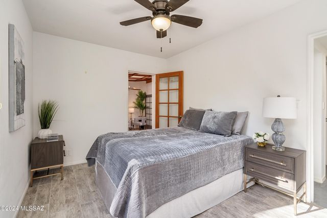 15 E Calle Corta, Tucson, AZ 85716