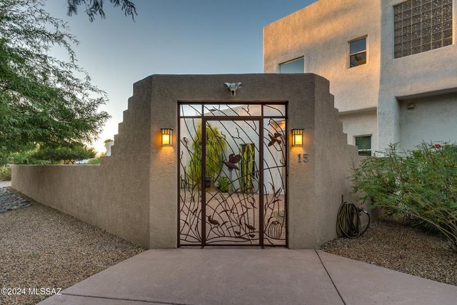 15 E Calle Corta, Tucson, AZ 85716