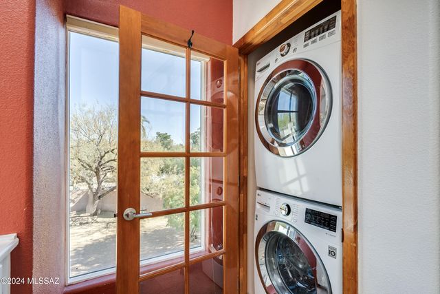 15 E Calle Corta, Tucson, AZ 85716