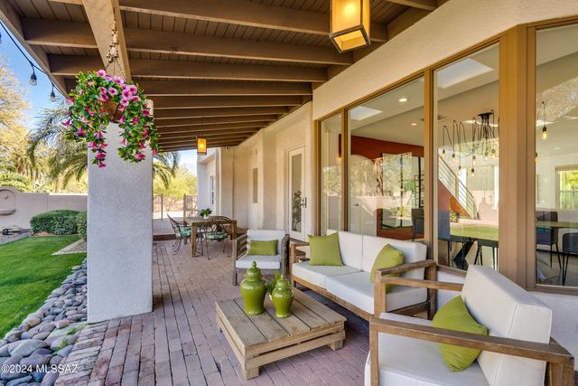 15 E Calle Corta, Tucson, AZ 85716