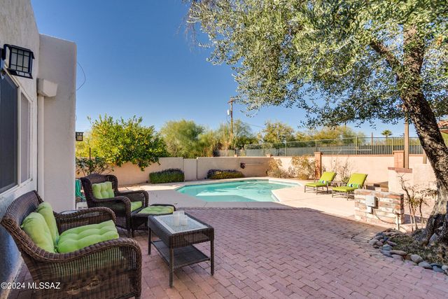 15 E Calle Corta, Tucson, AZ 85716