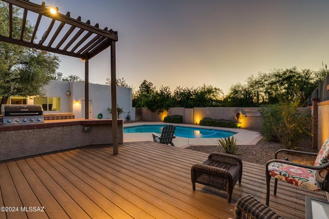 15 E Calle Corta, Tucson, AZ 85716