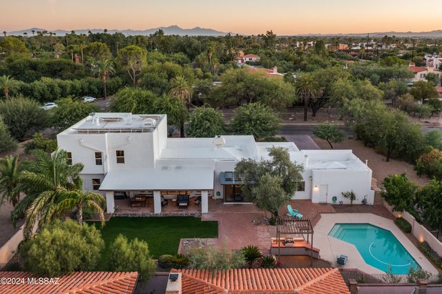 15 E Calle Corta, Tucson, AZ 85716