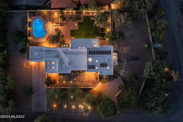 15 E Calle Corta, Tucson, AZ 85716