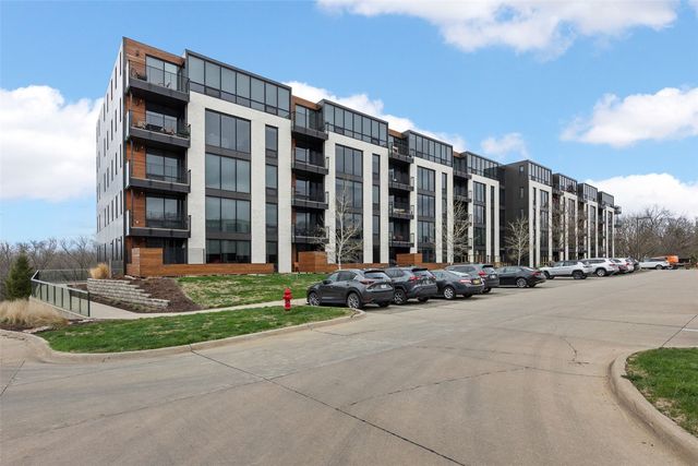 1 University Way 202, Iowa City, IA 52246