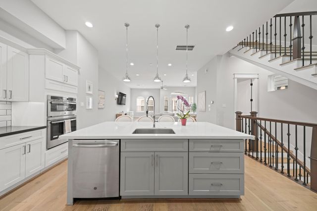 4219 Dickson Street, Houston, TX 77007