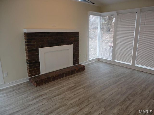 11615 Mehl Avenue, Florissant, MO 63033