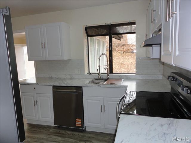 11615 Mehl Avenue, Florissant, MO 63033