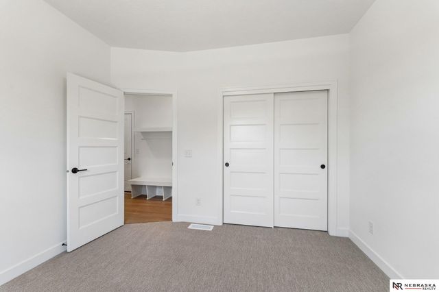 11008 N 172 Street, Bennington, NE 68007