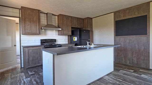 30 Nichols Branch Road, Annville, KY 40402