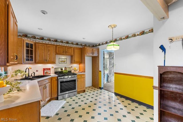 1960 Tudor Street, Cuyahoga Falls, OH 44221