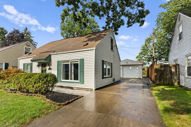 1960 Tudor Street, Cuyahoga Falls, OH 44221