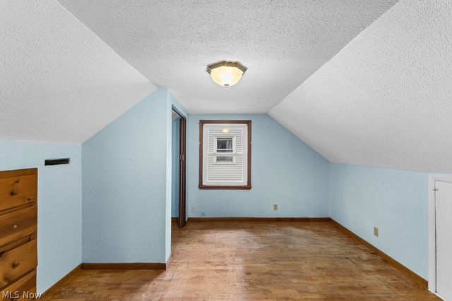 1960 Tudor Street, Cuyahoga Falls, OH 44221