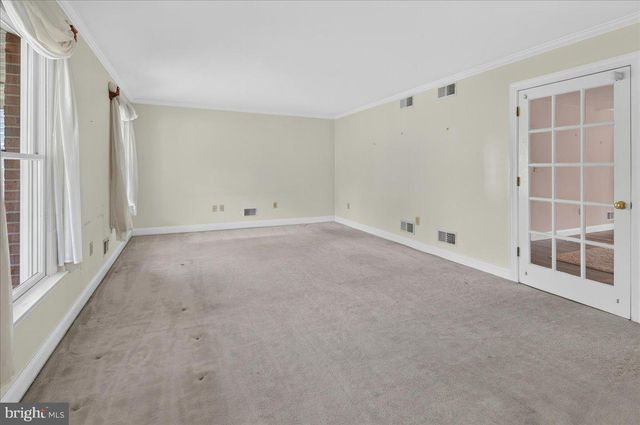 1491 KUSER, Hamilton, NJ 08619