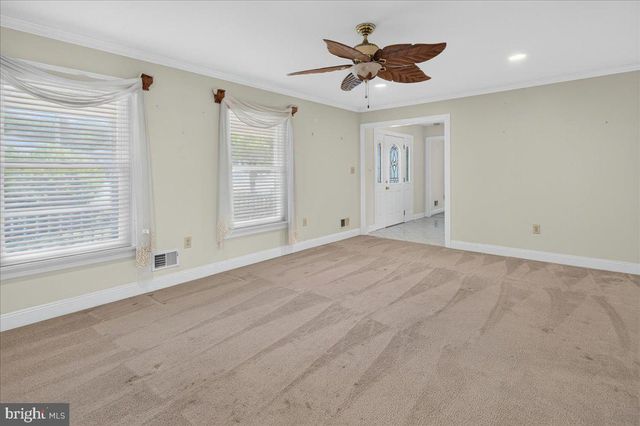 1491 KUSER, Hamilton, NJ 08619