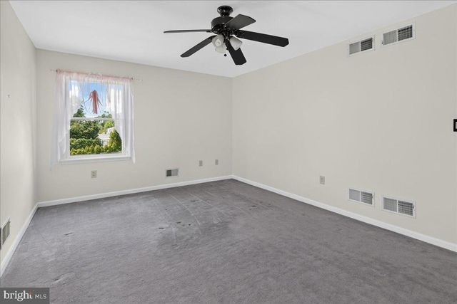 1491 KUSER, Hamilton, NJ 08619