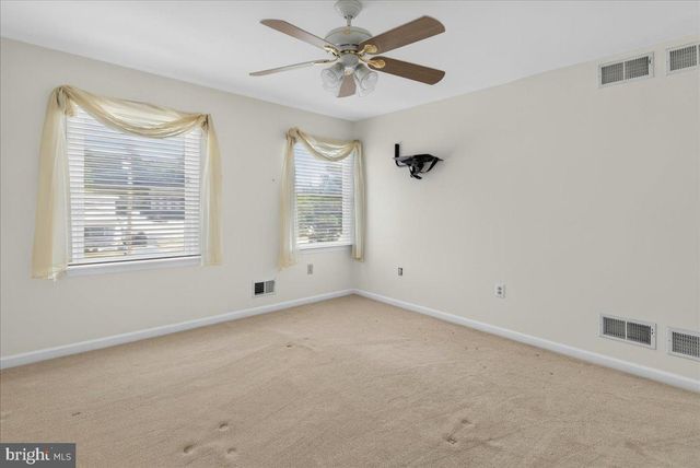 1491 KUSER, Hamilton, NJ 08619