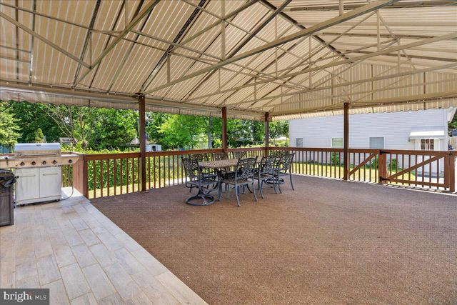 1491 KUSER, Hamilton, NJ 08619