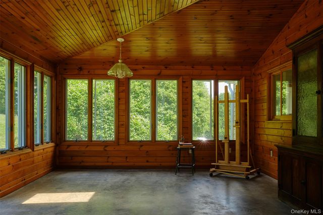 637 Route 308, Rhinebeck, NY 12572