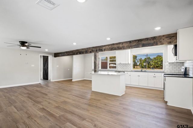 700 W Broadway St., Winnsboro, TX 75494