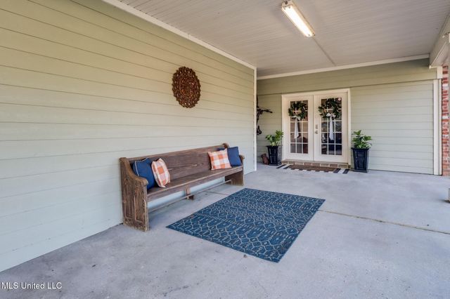 18215 Boss Conner Road, Gulfport, MS 39503