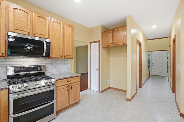 1264 Kables Mill Drive, Sugarcreek Twp, OH 45305