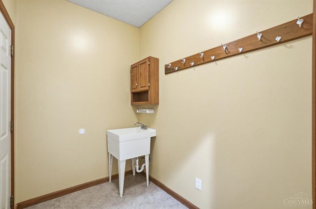 1264 Kables Mill Drive, Sugarcreek Twp, OH 45305