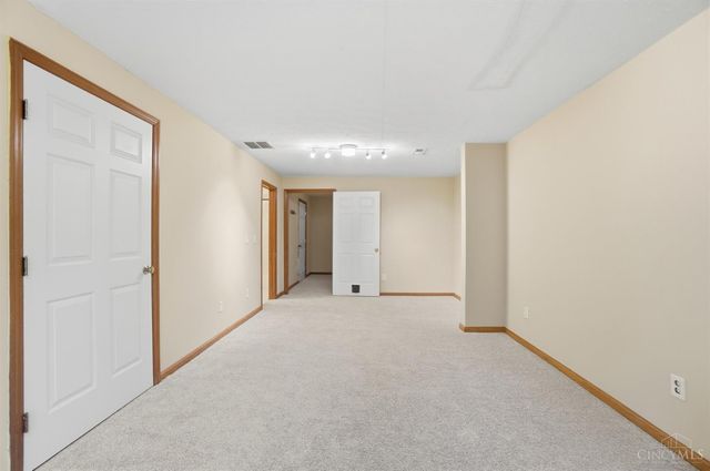 1264 Kables Mill Drive, Sugarcreek Twp, OH 45305