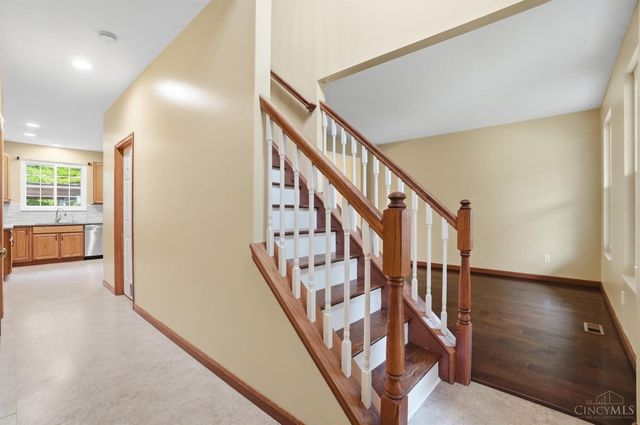 1264 Kables Mill Drive, Sugarcreek Twp, OH 45305