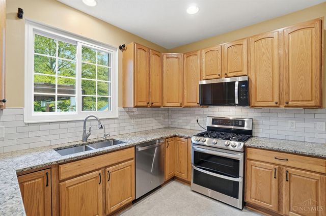 1264 Kables Mill Drive, Sugarcreek Twp, OH 45305