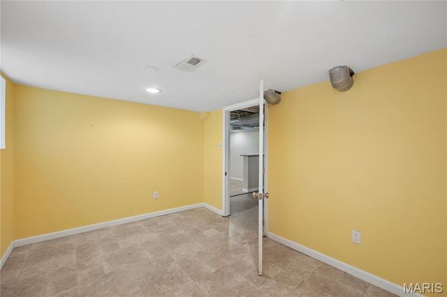 3202 Regal Place, St Louis, MO 63139