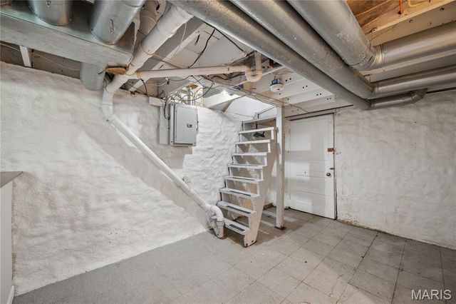 3202 Regal Place, St Louis, MO 63139