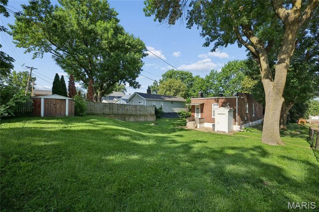 3202 Regal Place, St Louis, MO 63139