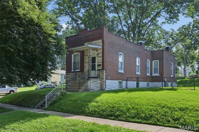 3202 Regal Place, St Louis, MO 63139