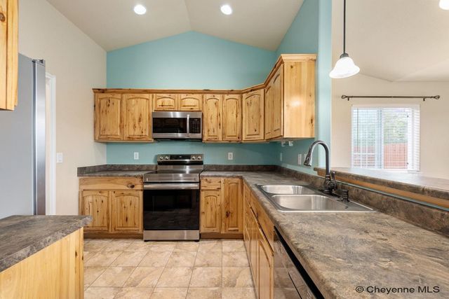 5910 OTTAWA DR, Cheyenne, WY 82009