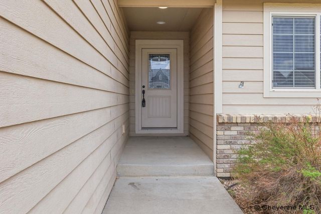 5910 OTTAWA DR, Cheyenne, WY 82009