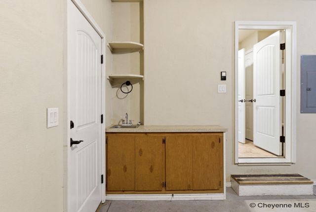 5910 OTTAWA DR, Cheyenne, WY 82009