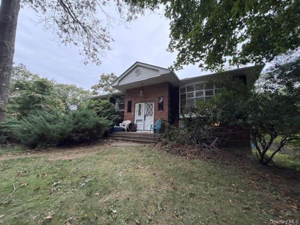 9 Glenwood Avenue, Miller Place, NY 11764 — exterior