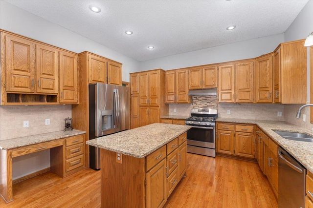 7087 Wellington Lane N, Maple Grove, MN 55369