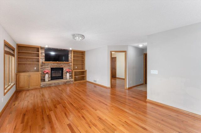 7087 Wellington Lane N, Maple Grove, MN 55369