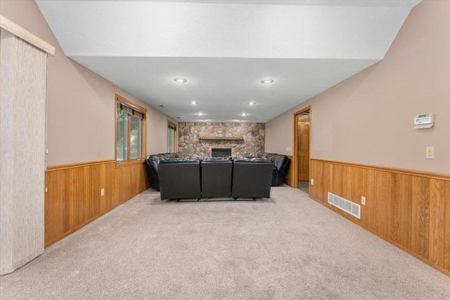 7087 Wellington Lane N, Maple Grove, MN 55369