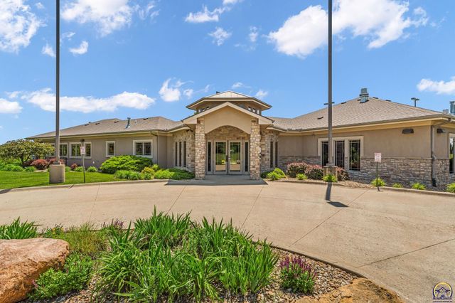 3228 SE Blazing Star DR, Topeka, KS 66609
