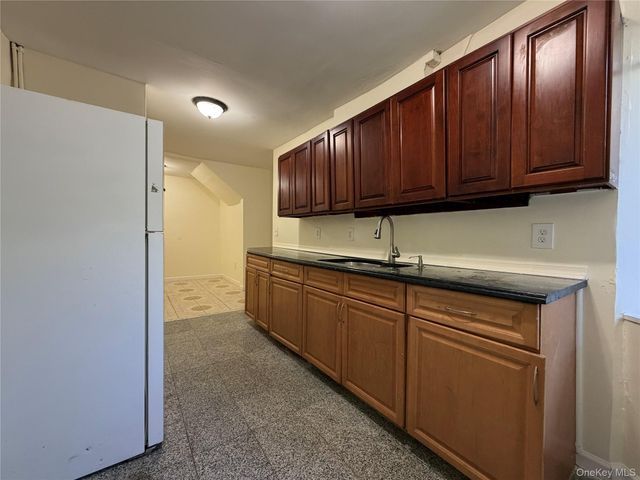 737 Warburton Avenue 1L, Yonkers, NY 10701