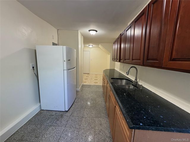 737 Warburton Avenue 1L, Yonkers, NY 10701