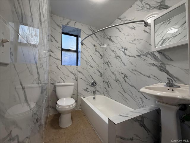737 Warburton Avenue 1L, Yonkers, NY 10701